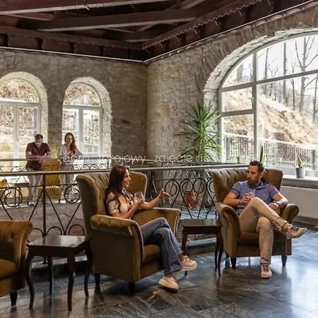Hotel Dom Zdrojowy Cechini