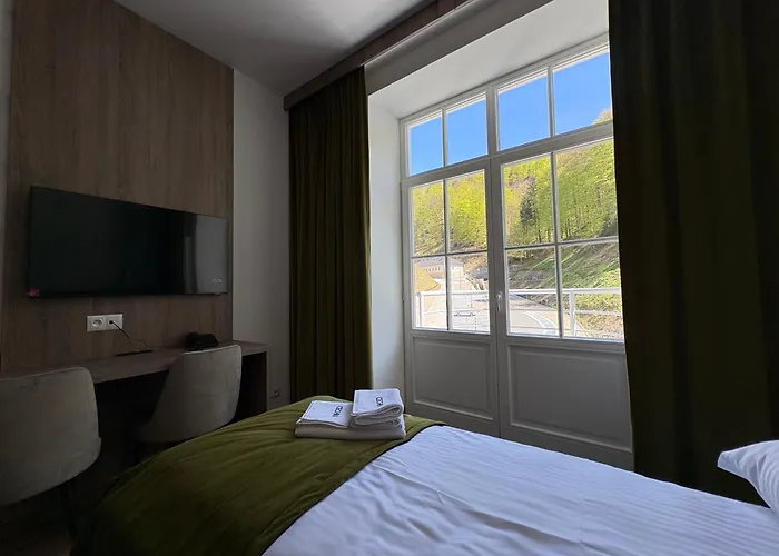 Hotel Dom Zdrojowy Cechini 4*